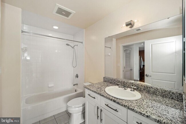 Building Photo - 4101 Albemarle St NW