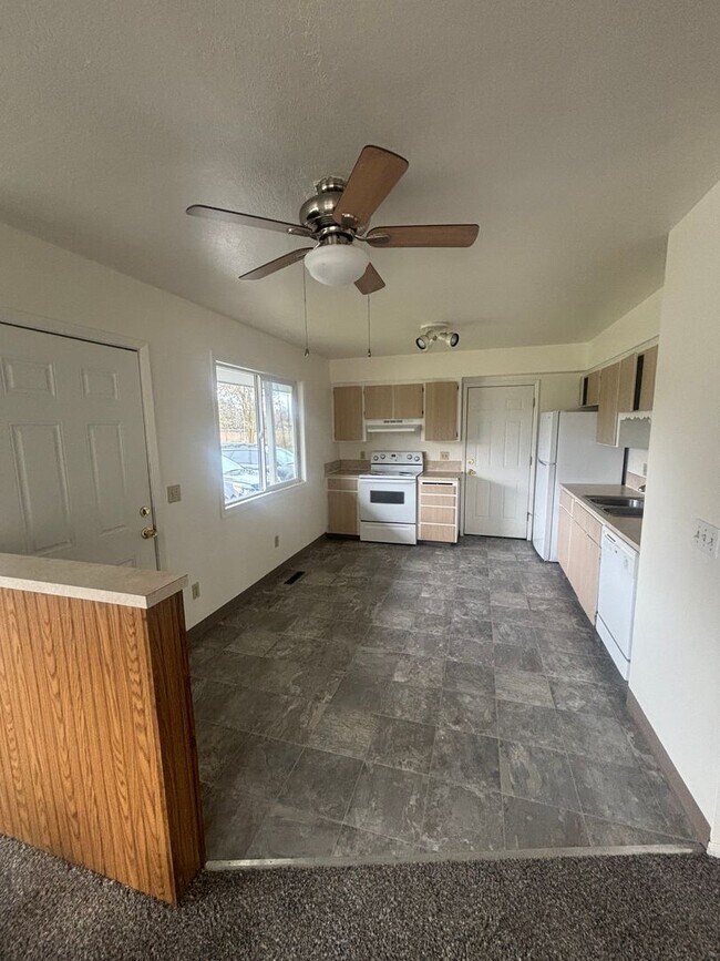 Building Photo - 2227-2227 N 5th St