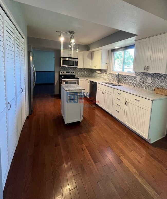 Building Photo - 4044 Cypress Ct