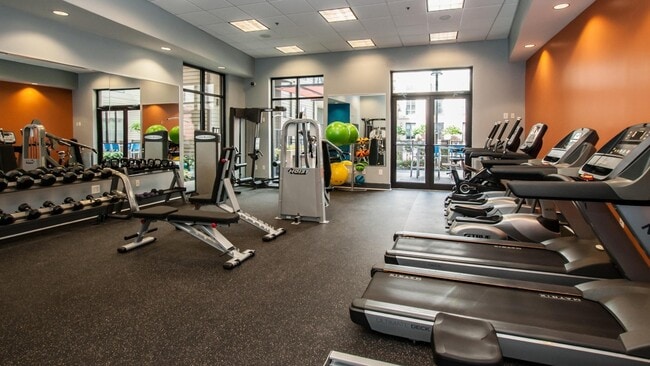 Building Photo - 2000 2nd Ave S