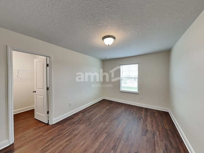 Building Photo - 844 Heavenly Drive