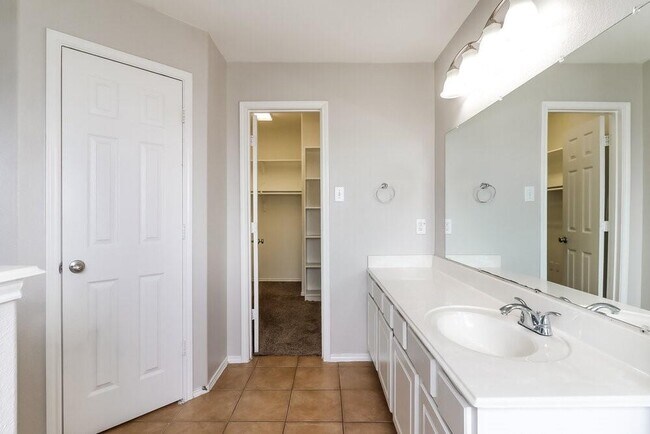 Building Photo - 20318 Clydesdale Ridge Dr