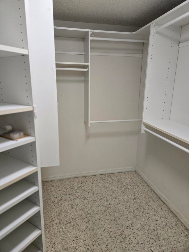 Building Photo - 4234 SE Home Way