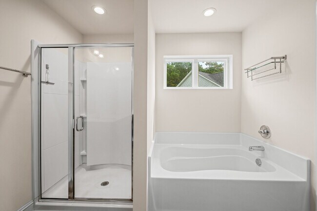 Building Photo - Spacious 4-Bedroom Retreat with 2.5 Baths ...