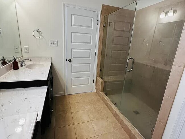 Building Photo - 5604 Benoni Ct