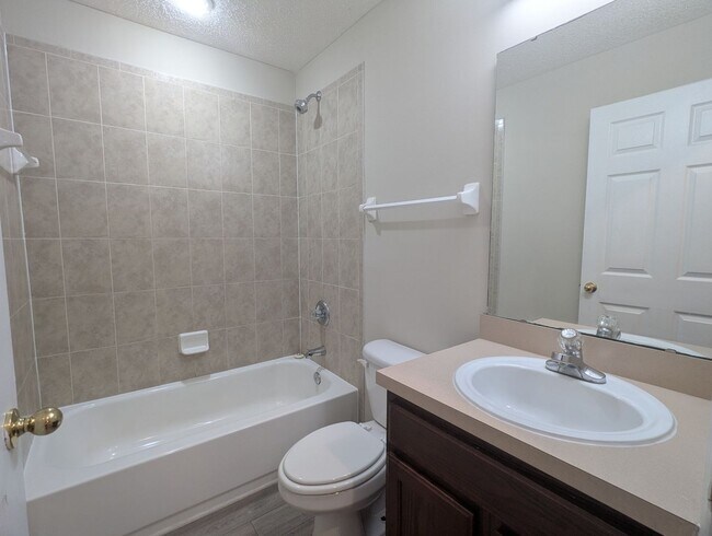 Building Photo - 3/2 WITH A GREAT PRICE AND READY FOR IMMED...