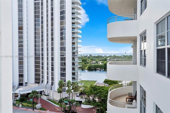 Building Photo - 5555 Collins Ave