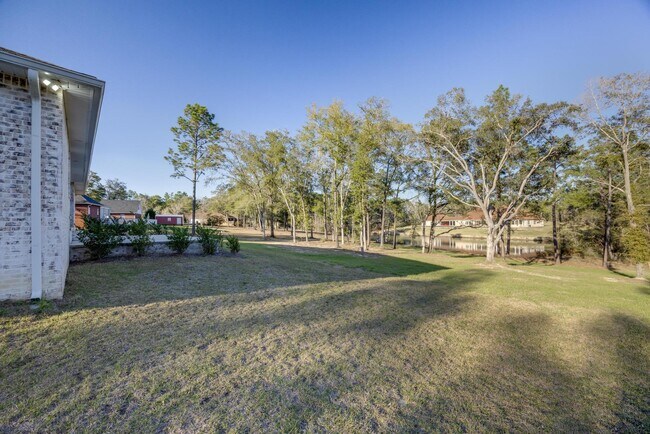 Building Photo - 1148 Sioux Cir