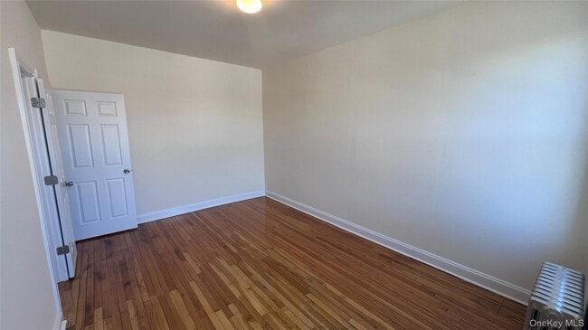 Building Photo - 164-18 43rd Ave