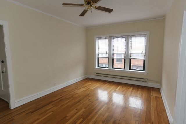 Building Photo - 629 W Cornelia Ave