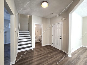 Building Photo - 4593 Parkway Cir