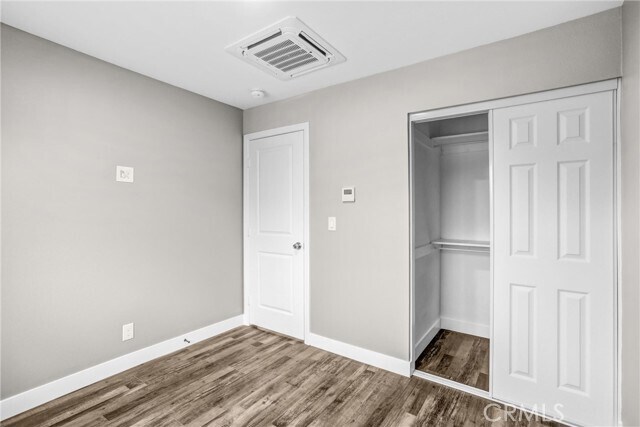 Building Photo - 9338 Emerald Ave