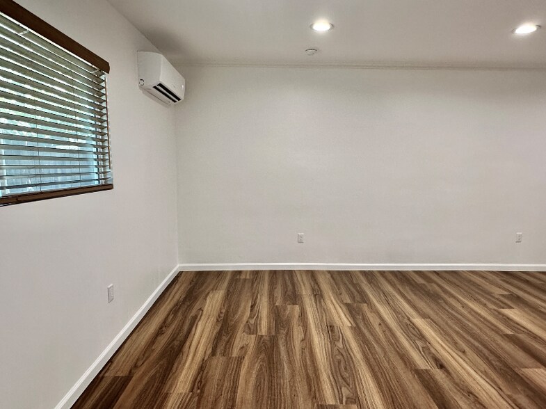 Building Photo - 11602 Killion St
