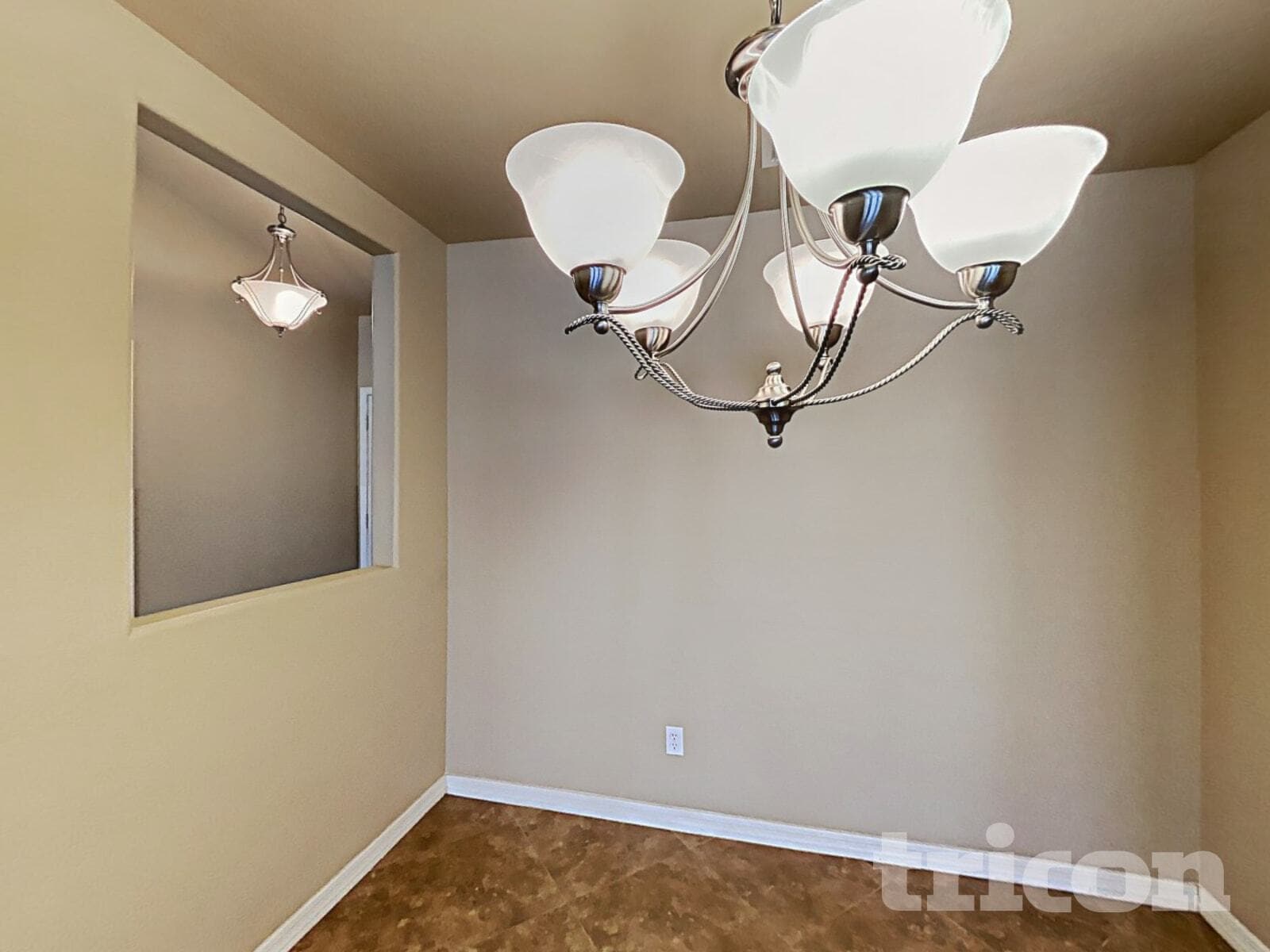 Building Photo - 43368 Palmen Dr