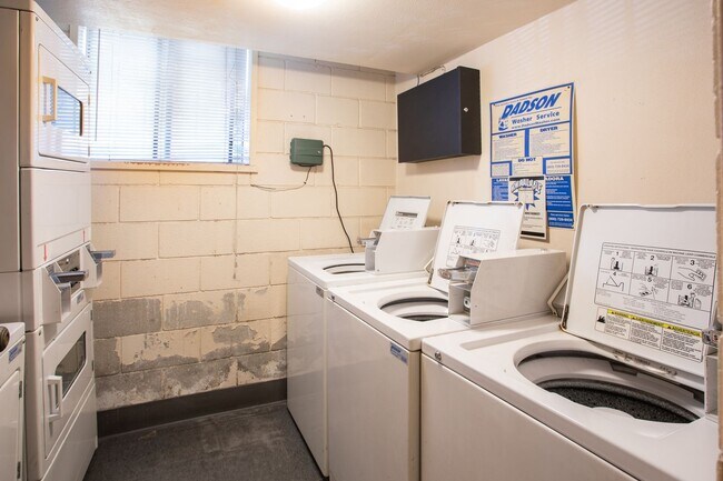 Building Photo - West Hollywood condo