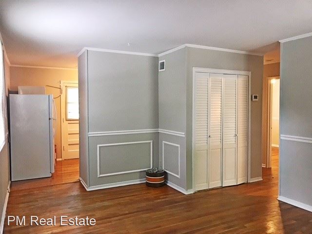 Building Photo - 2 br, 1 bath House - 624 North Tremont Drive.