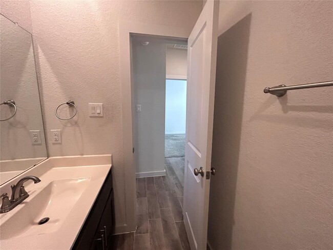 Building Photo - 212 Whisper Rill Dr