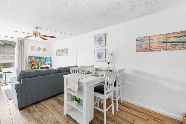 Building Photo - Kahana Manor #318 Furnished One Bedroom One Bath Unit