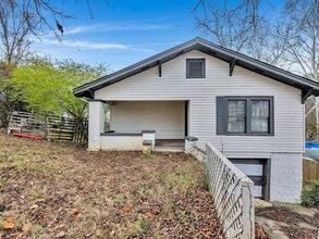 Building Photo - Newly Renovated 3 Bedroom, 2 Bathroom Home