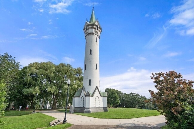 Building Photo - 1 Fort Ave Terrace