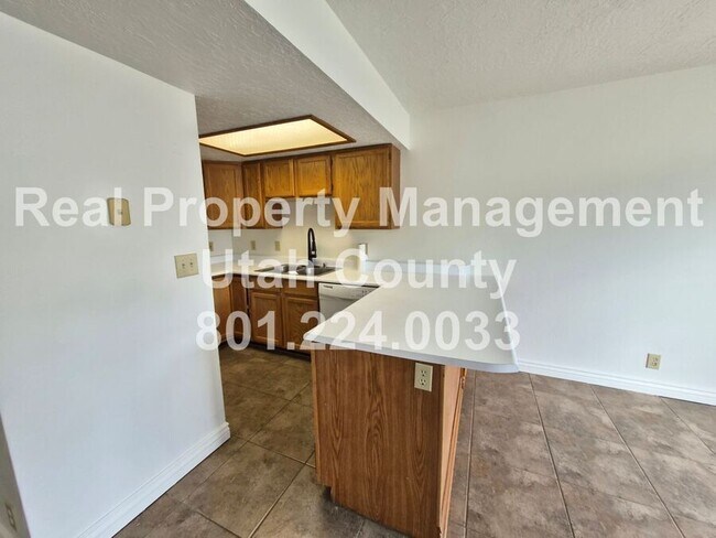 Building Photo - 747 Hanover Dr