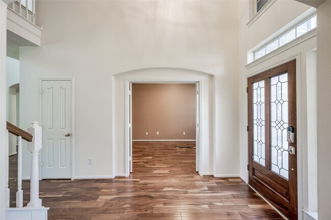 Building Photo - 3402 Caloway Ct