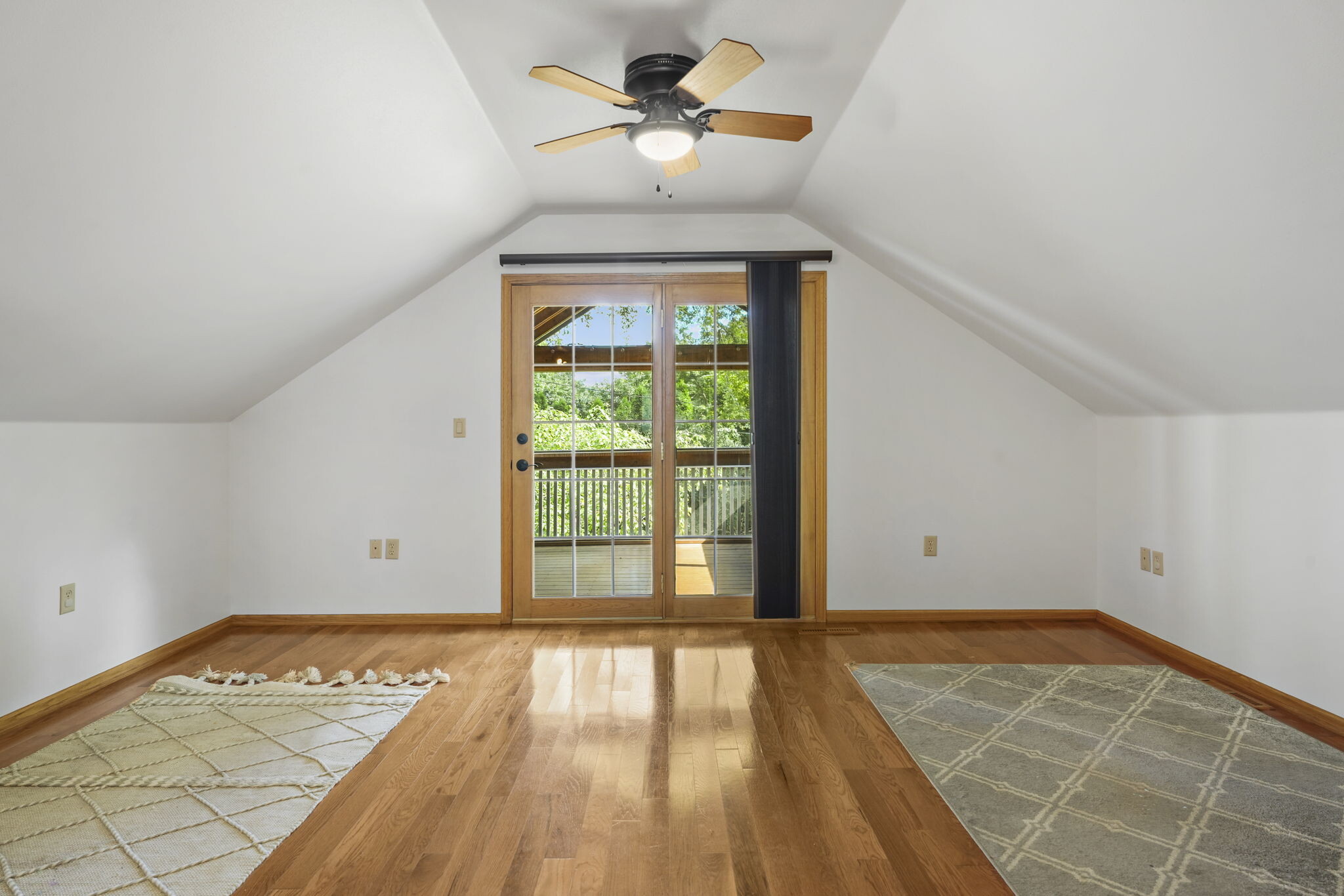 2d fl master br - 3633 Gregory St