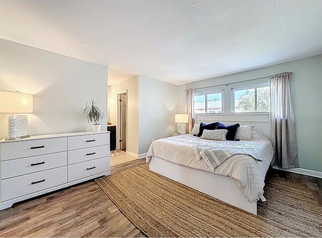 Building Photo - 1655 58th Terrace S