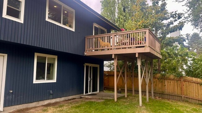 Building Photo - 3601 88th Ave SE