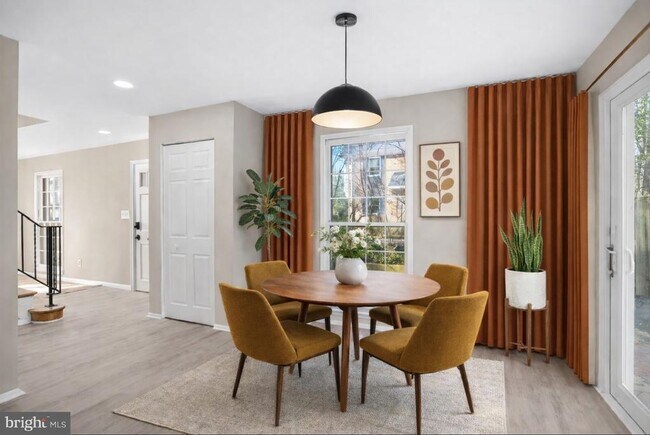 Building Photo - 1501 Chatham Colony Ct