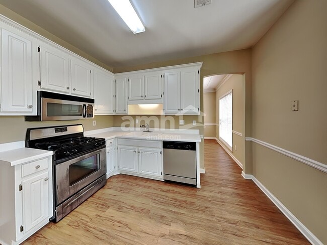 Building Photo - 620 Claredon Ct