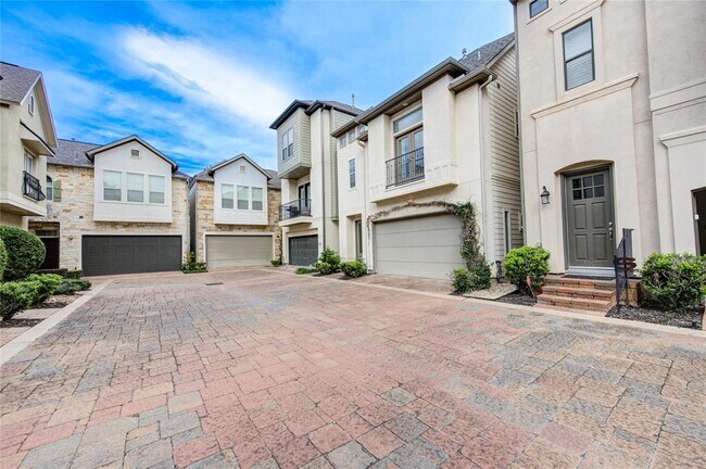Building Photo - 1110 Sherwood Trail
