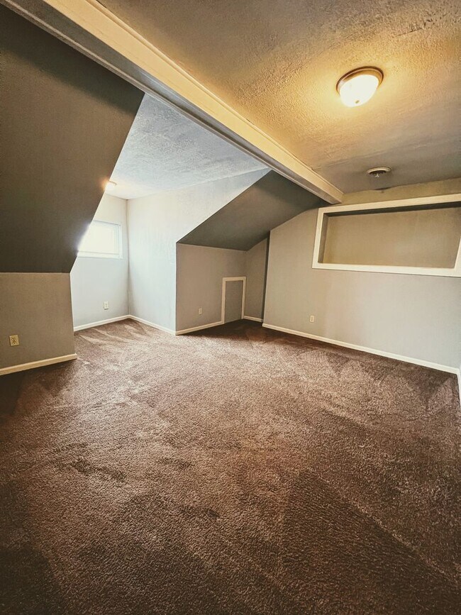 Building Photo - 2332 Arlington Ave