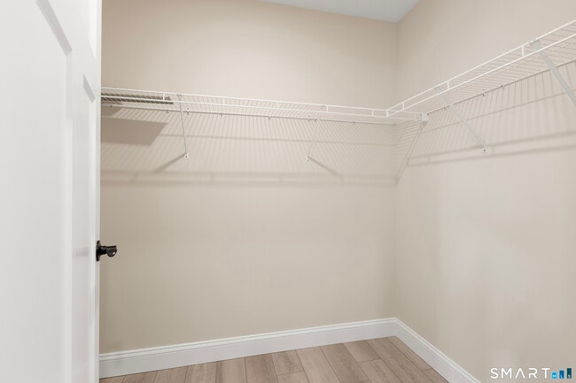 Building Photo - 10 Highland Pl