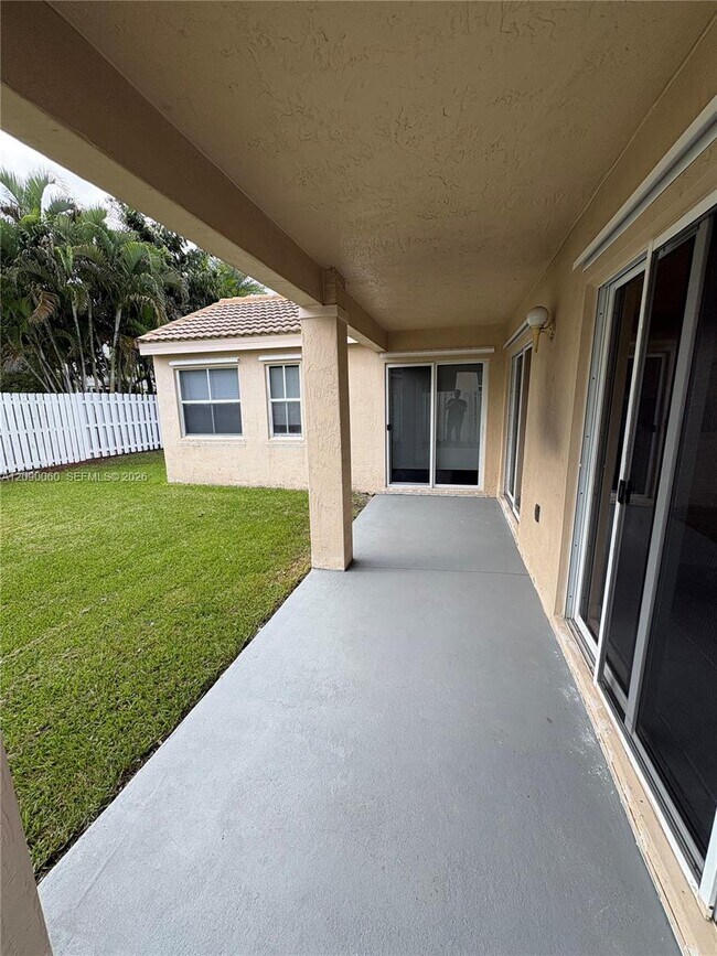 Building Photo - 751 Sand Creek Cir