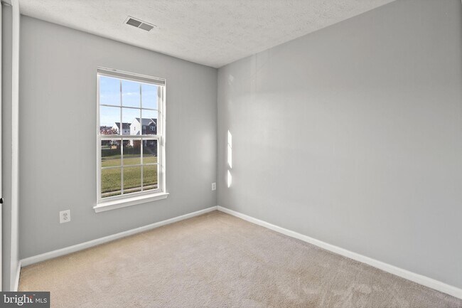 Building Photo - 5030 Finsbury Rd