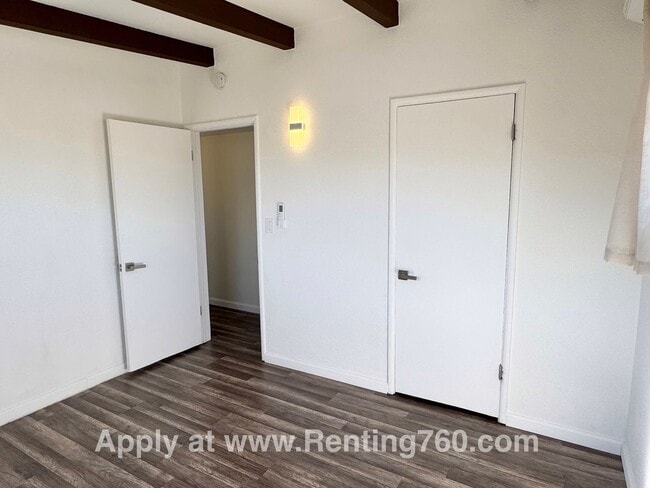 Building Photo - Updated 4 Bed 2 Bath Home!