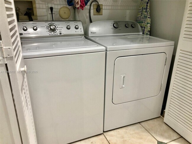 Building Photo - 1422 Amanda St