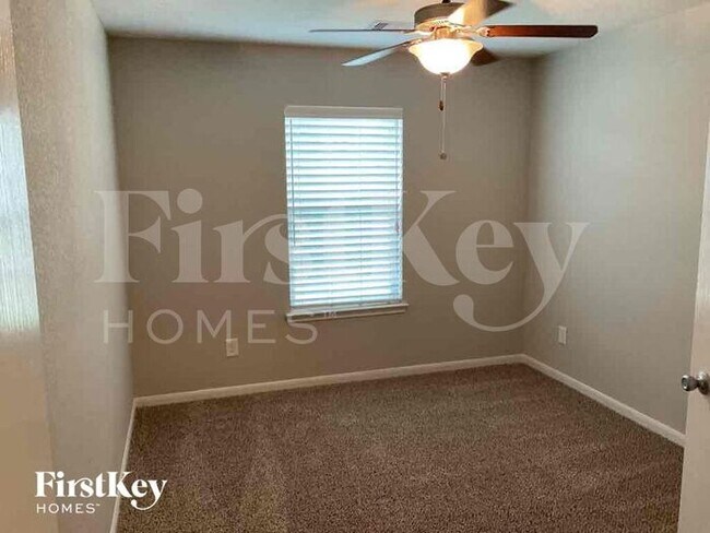Building Photo - 6626 Hollow Harvest Ln