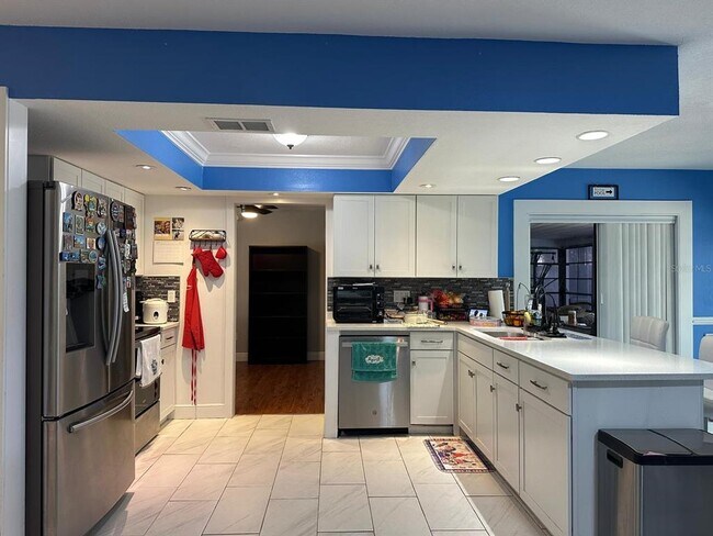 Building Photo - 818 Mendoza Dr