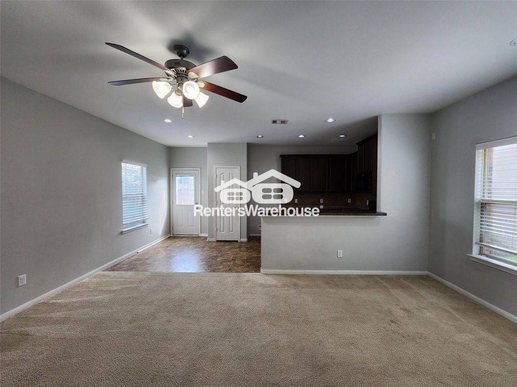 Building Photo - 9346 Valley Tree Ln