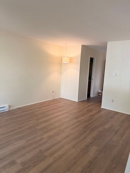 Building Photo - 8707 Southeast 9th Avenue