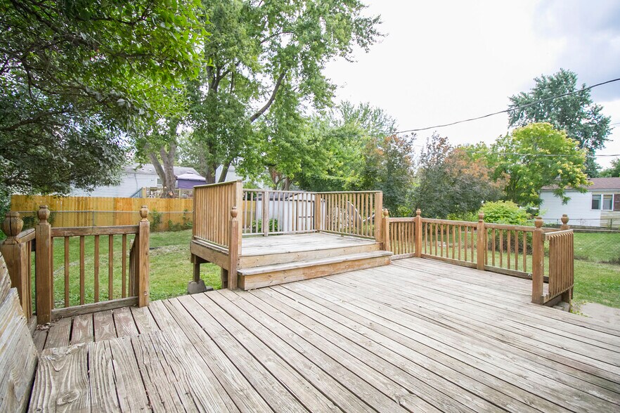 Building Photo - 437 S Haven Rd