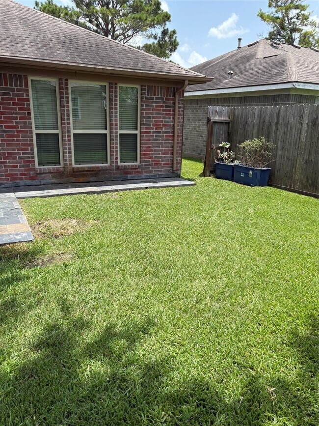 Building Photo - 1402 Township Ct