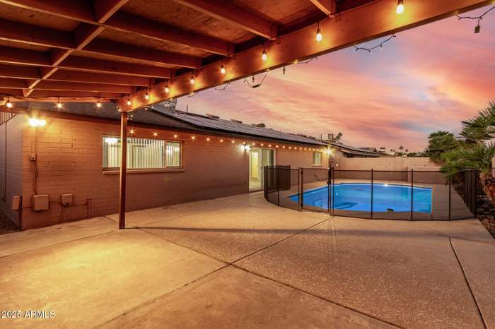 Building Photo - 3535 W Saint Moritz Ln