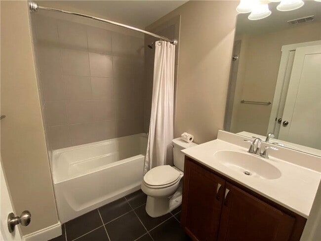 Building Photo - 2418 Gatebury Cir