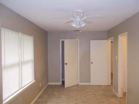 Building Photo - 1504 Cardinal Dr