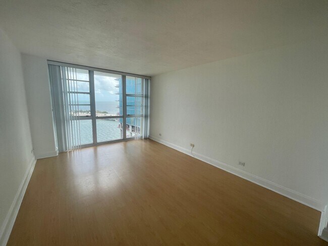 Building Photo - 2451 Brickell Ave