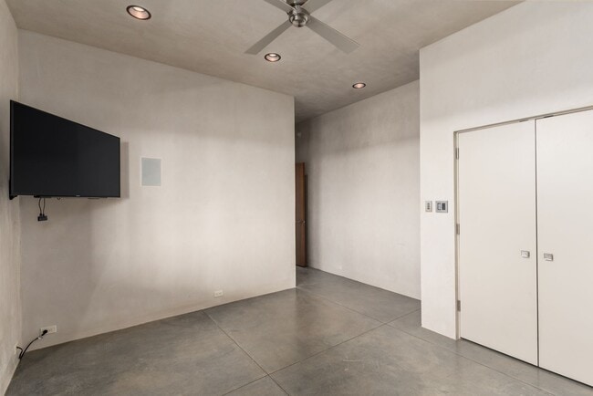 Building Photo - 875 Camino Francisca