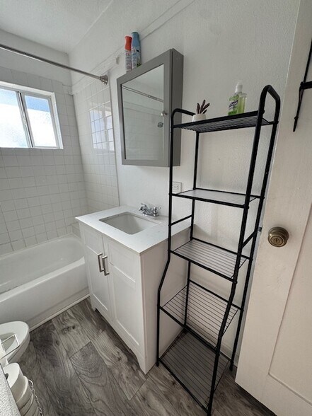 Building Photo - 3034 Lemon St